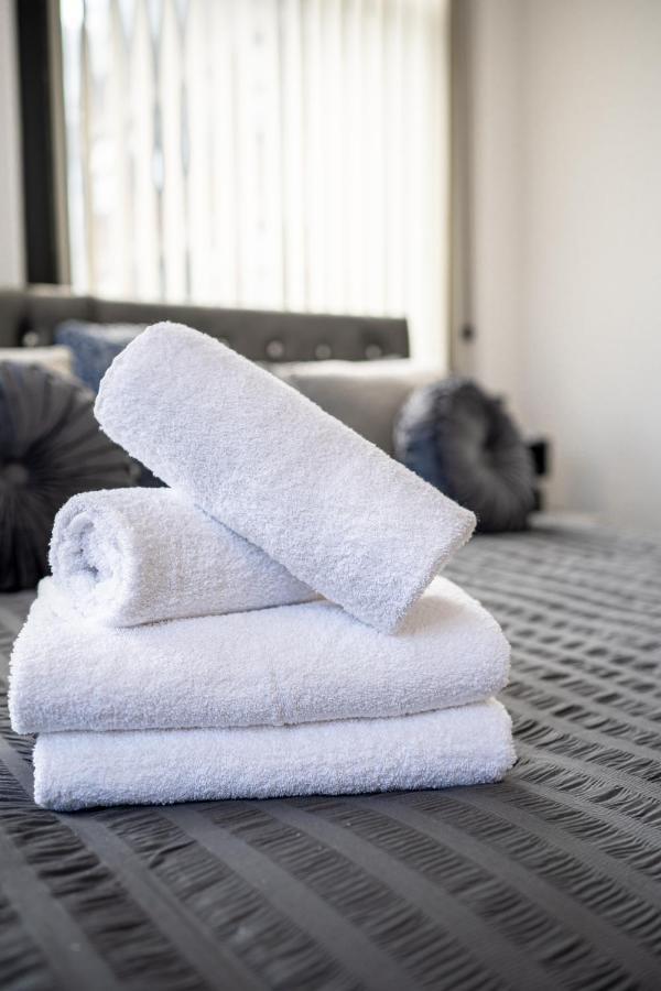 Cozy 1-Bedroom Apartment In The Heart Of Barnsley Town Centre Exteriér fotografie
