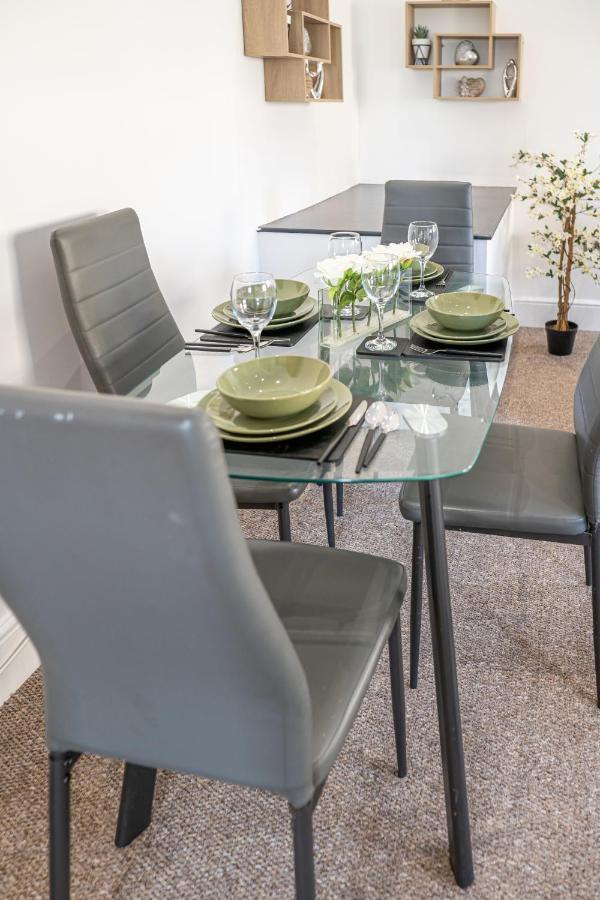 Cozy 1-Bedroom Apartment In The Heart Of Barnsley Town Centre Exteriér fotografie