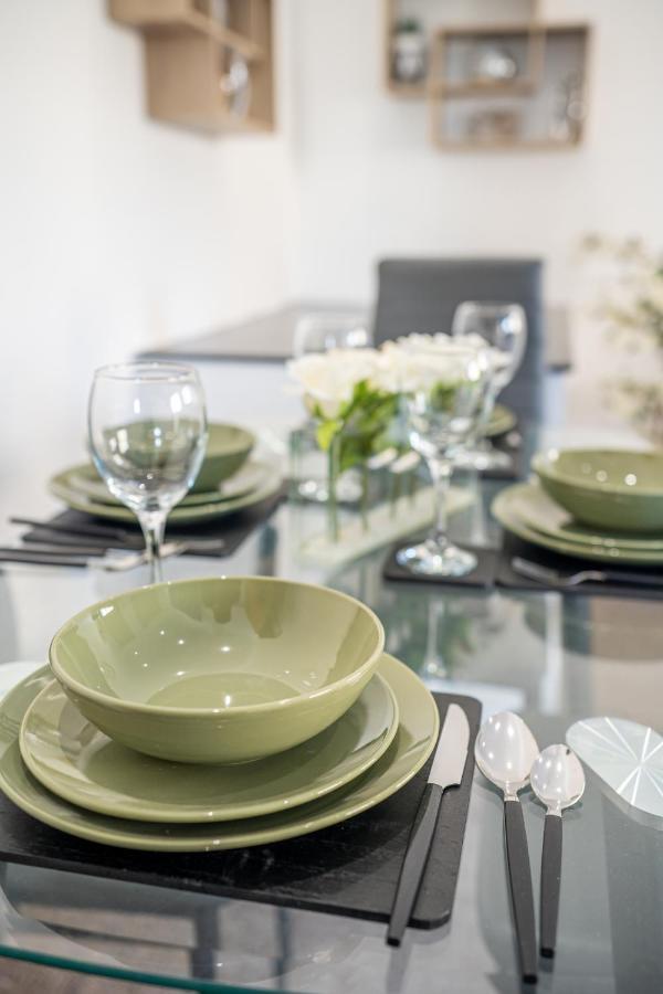 Cozy 1-Bedroom Apartment In The Heart Of Barnsley Town Centre Exteriér fotografie