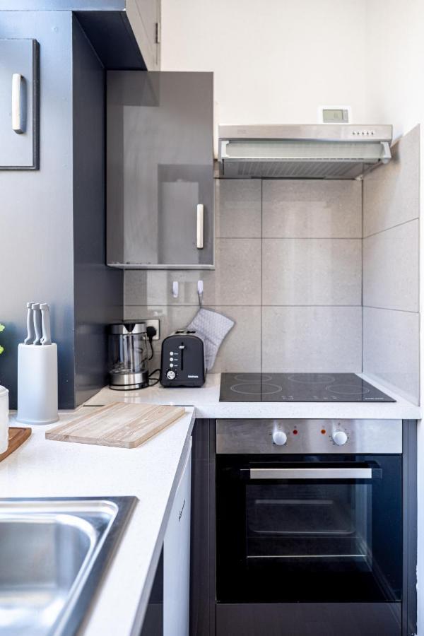 Cozy 1-Bedroom Apartment In The Heart Of Barnsley Town Centre Exteriér fotografie