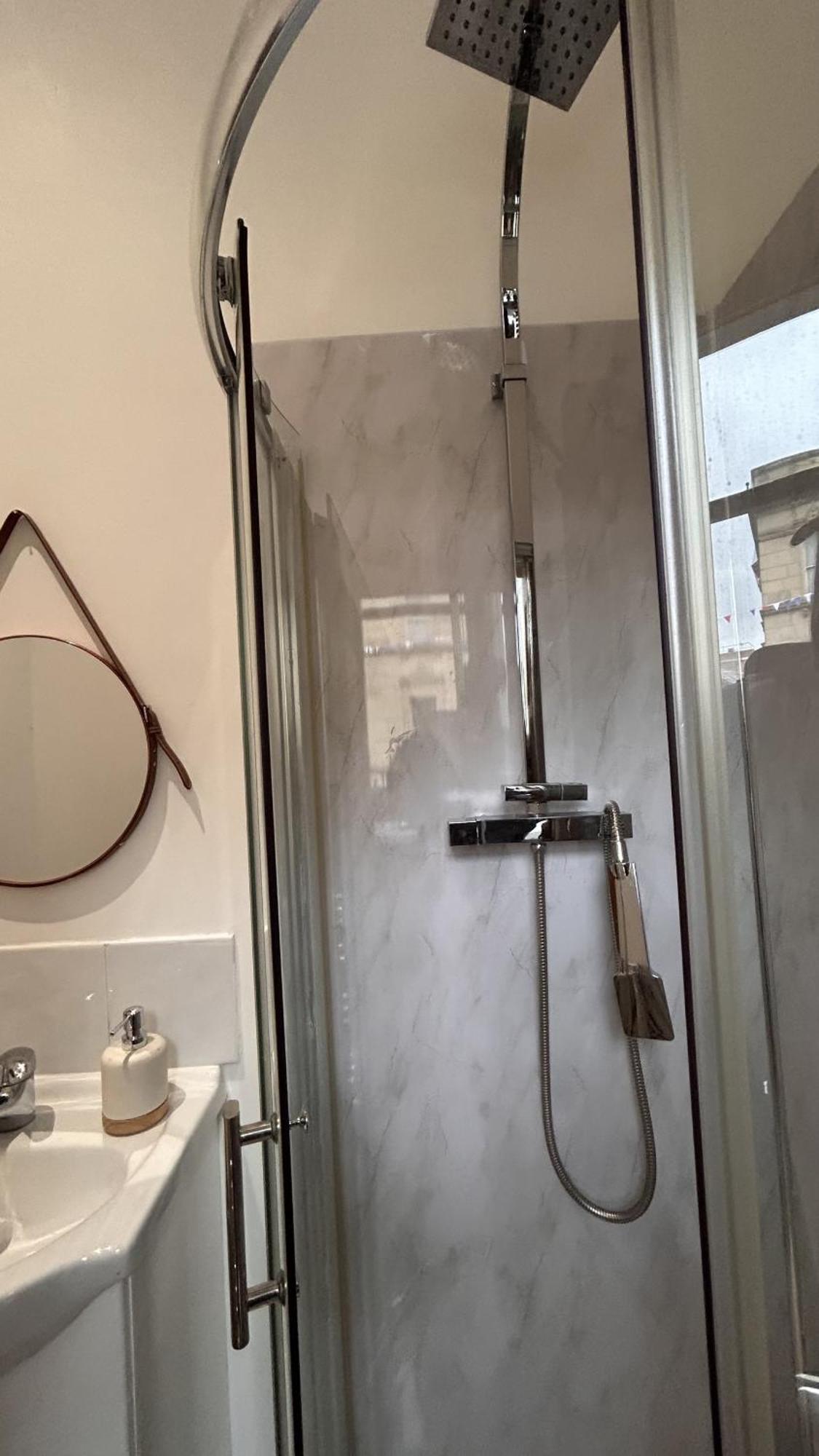 Cozy 1-Bedroom Apartment In The Heart Of Barnsley Town Centre Exteriér fotografie