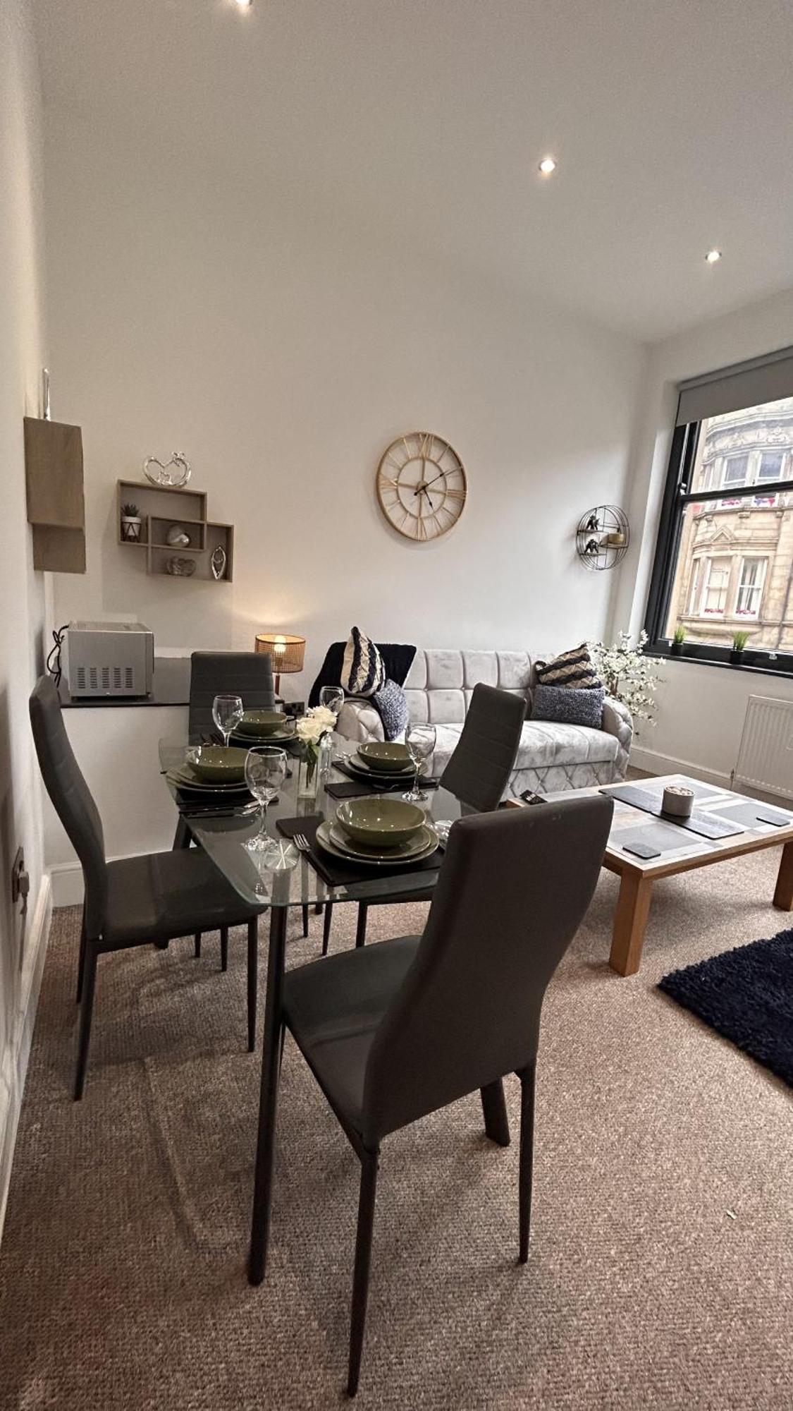 Cozy 1-Bedroom Apartment In The Heart Of Barnsley Town Centre Exteriér fotografie