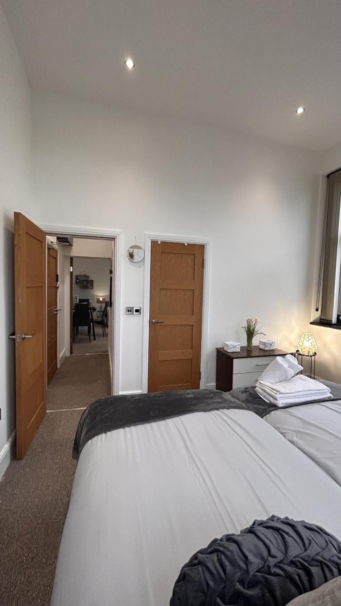 Cozy 1-Bedroom Apartment In The Heart Of Barnsley Town Centre Exteriér fotografie